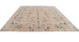 Surface texture of New Farahan rug with natural Wool and intricate pattern
