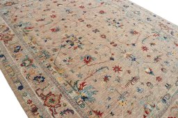 Central medallion detail of New Farahan rug from Pakistan
