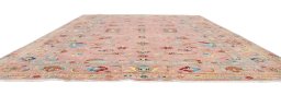 Corner detail of New Farahan rug showing border pattern and Wool pile
