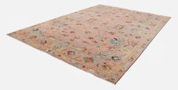 Corner detail of New Farahan rug showing border pattern and Wool pile