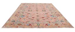 Surface texture of New Farahan rug with natural Wool and intricate pattern