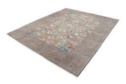 Corner detail of New Farahan rug showing border pattern and Wool pile