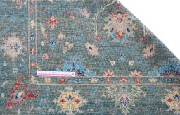 Central medallion detail of New Farahan rug from Pakistan