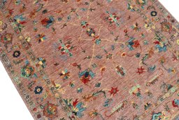 Central medallion detail of New Farahan rug from Pakistan