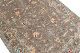 Central medallion detail of New Farahan rug from Pakistan