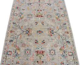 Close-up detail of New Farahan rug from Pakistan showing Wool weave