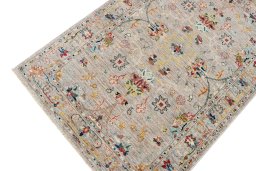 Full view of New Farahan rug from Pakistan, 153 × 102 cm in Beige tones