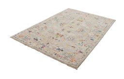 Corner detail of New Farahan rug showing border pattern and Wool pile