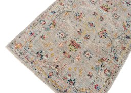 Full view of New Farahan rug from Pakistan, 154 × 101 cm in Beige tones