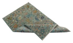 Central medallion detail of New Farahan rug from Pakistan