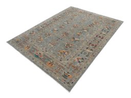 Corner detail of New Farahan rug showing border pattern and Wool pile