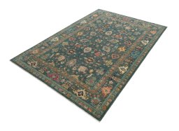 Corner detail of New Farahan rug showing border pattern and Wool pile