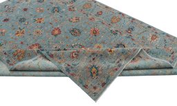 Central medallion detail of New Farahan rug from Pakistan