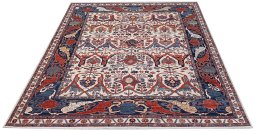 Corner detail of New Farahan rug showing border pattern and Wool pile