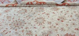 Close-up detail of New Farahan rug from Pakistan showing Wool weave