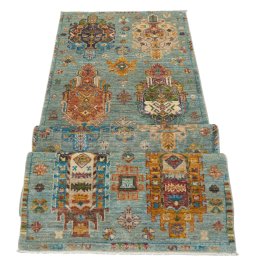 Central medallion detail of New Farahan rug from Pakistan