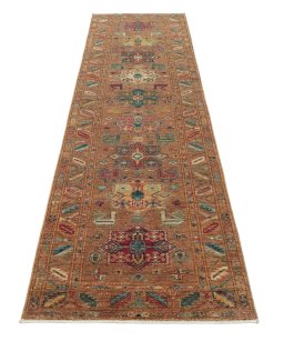Surface texture of New Farahan rug with natural Wool and intricate pattern