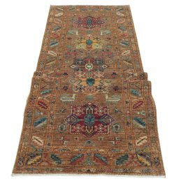 Central medallion detail of New Farahan rug from Pakistan