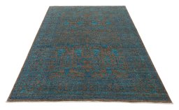 Surface texture of New Farahan rug with natural Wool and intricate pattern