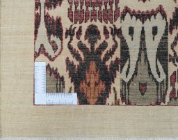 Corner detail of New Farahan rug showing border pattern and Wool pile