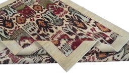 Central medallion detail of New Farahan rug from Pakistan