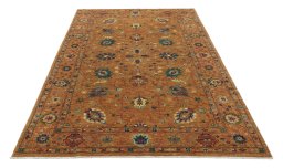 Surface texture of New Farahan rug with natural Wool and intricate pattern