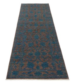 Surface texture of New Farahan rug with natural Wool and intricate pattern