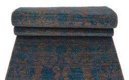 Central medallion detail of New Farahan rug from Pakistan