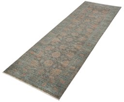 Close-up detail of New Farahan rug from Pakistan showing Wool weave