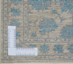 Corner detail of New Farahan rug showing border pattern and Wool pile
