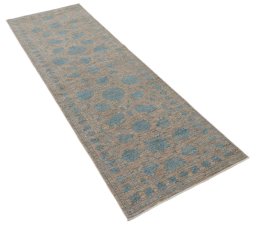 Corner detail of New Farahan rug showing border pattern and Wool pile