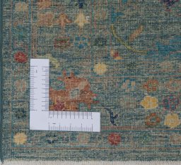 Corner detail of New Farahan rug showing border pattern and Wool pile