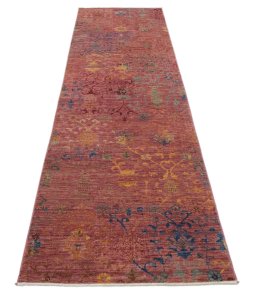 Surface texture of New Farahan rug with natural Wool and intricate pattern