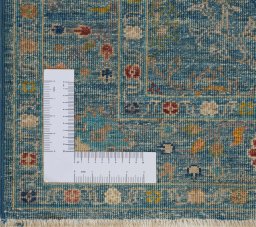Corner detail of New Farahan rug showing border pattern and Wool pile