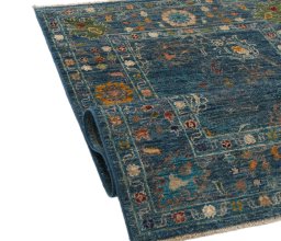 Close-up detail of New Farahan rug from Pakistan showing Wool weave