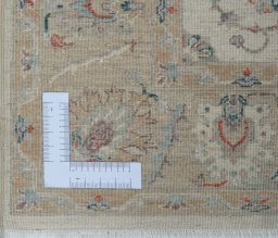 Corner detail of New Farahan rug showing border pattern and Wool pile