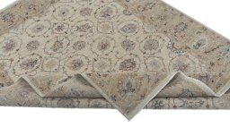 Central medallion detail of New Farahan rug from Pakistan