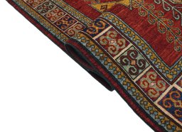 Close-up detail of New Farahan rug from Pakistan showing Wool weave