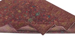 Central medallion detail of New Farahan rug from Pakistan