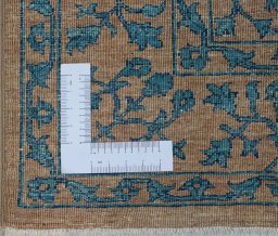 Corner detail of New Farahan rug showing border pattern and Wool pile