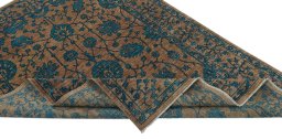 Central medallion detail of New Farahan rug from Pakistan