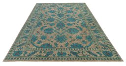 Surface texture of New Farahan rug with natural Wool and intricate pattern
