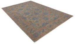 Corner detail of New Farahan rug showing border pattern and Wool pile