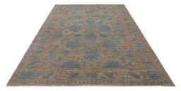 Surface texture of New Farahan rug with natural Wool and intricate pattern