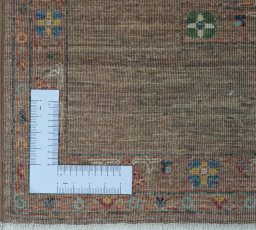 Corner detail of New Farahan rug showing border pattern and Wool pile