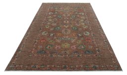 Surface texture of New Farahan rug with natural Wool and intricate pattern