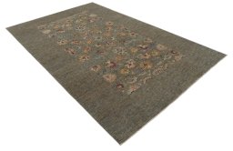 Corner detail of New Farahan rug showing border pattern and Wool pile