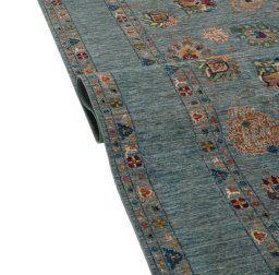 Close-up detail of New Farahan rug from Pakistan showing Wool weave