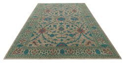Surface texture of New Farahan rug with natural Wool and intricate pattern