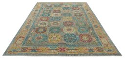 Surface texture of New Farahan rug with natural Wool and intricate pattern